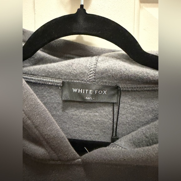 White Fox M/L Grey Rare Hoodie. 💕⚡️ - Picture 3 of 4